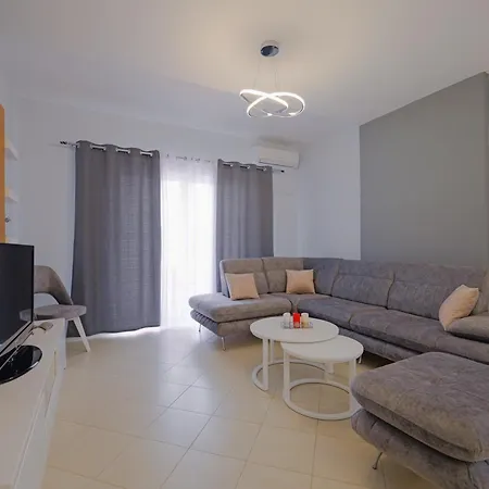 Giulia Apartment *